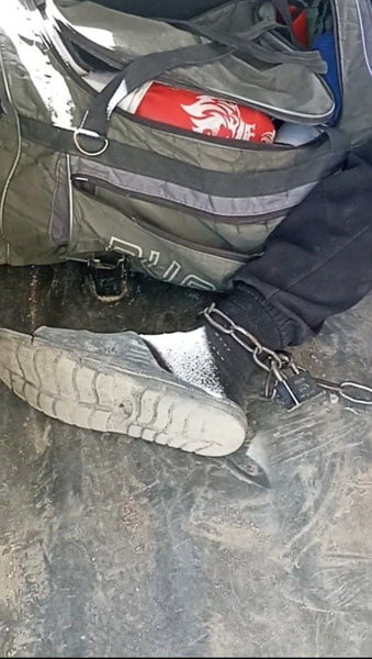 Samarqandda bola zanjirga bog‘lab, qiynoqqa solindi