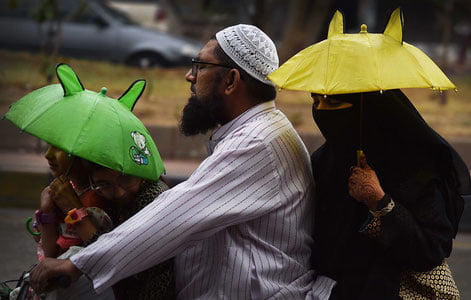 Ёзги Олимпия ўйинларига тайёргарлик, Таиланддаги сув фестивали ва ёмғирдан сақланаётган Покистон