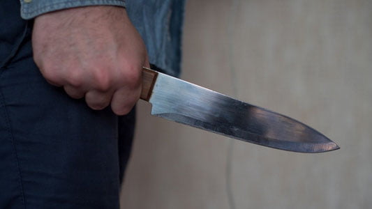 Самарқадда маст эркак ошхона мижозини пичоқлаб қўйди