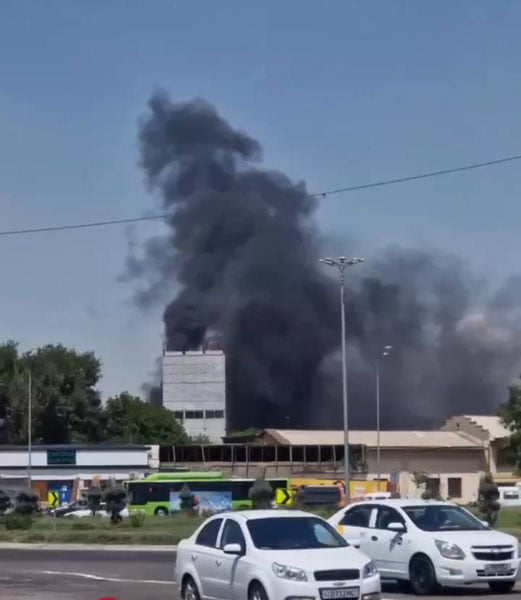 Тошкентда корхоналардан бири ёниб кетди