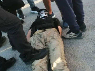 Turkiyada niqobli erkak bir necha kishini pichoqladi