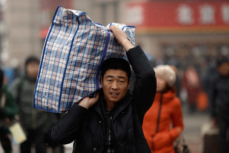 Қирғизистонликлар Россияга боришдан тийилиши айтилди