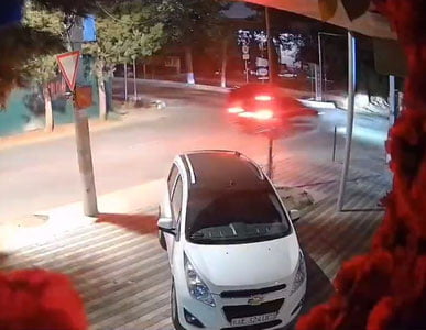 Тошкентда Malibu-2 ва Lacetti тўқнашиши оқибатида уч киши жароҳат олди
