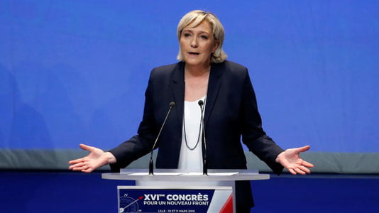 Францияда Марин Ле Пен устидан суд жараёни бошланди