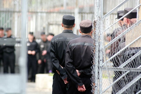 Россиядаги колониядан 6 маҳбус қочиб кетди