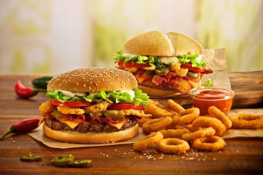 Фарғонада 4 нафар бола фаст-фуддан заҳарланди