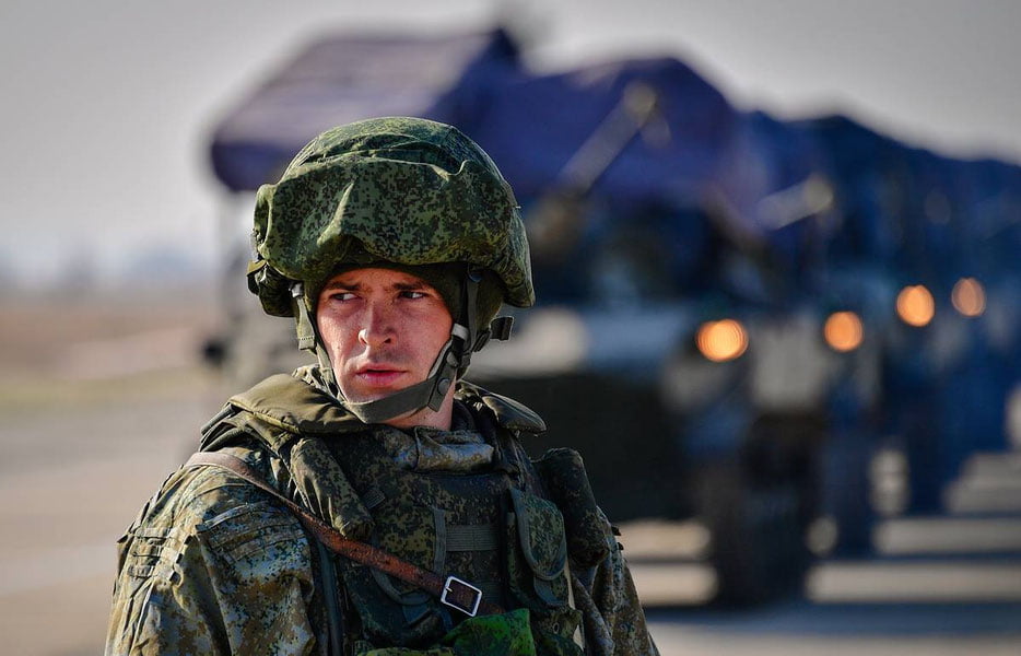 Rossiyada o‘qituvchilarning mukofot pullari harbiylarga yuborilmoqda