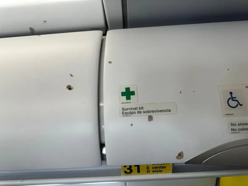 АҚШдан учган самолёт Гаитида ўққа тутилди