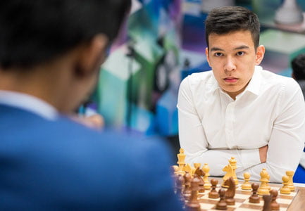 Nodirbek Abdusattorov Magnus Karlsenga qarshi dona surd