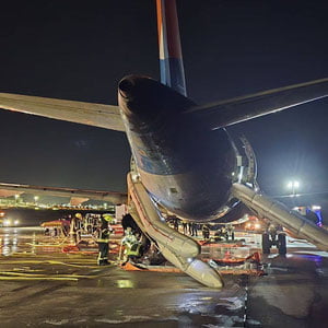 Анталия аэропортида Россияга тегишли самолёт ёниб кетди