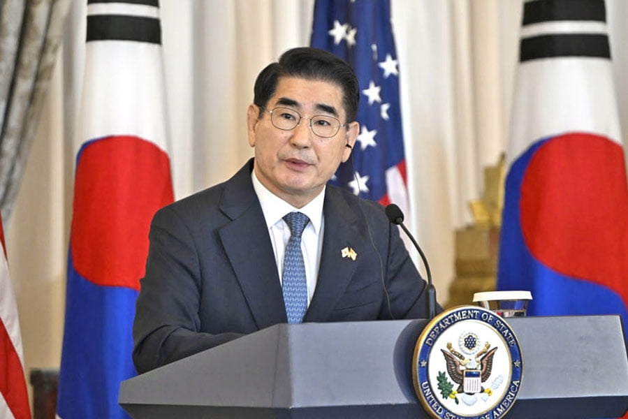 Janubiy Koreya mudofaa vaziri o‘z joniga qasd qilishga urindi