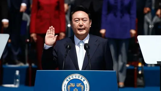 Janubiy Koreya prezidentiga impichment eʼlon qilindi