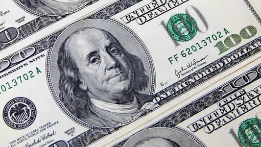 Долларнинг расмий курси бироз пасайди