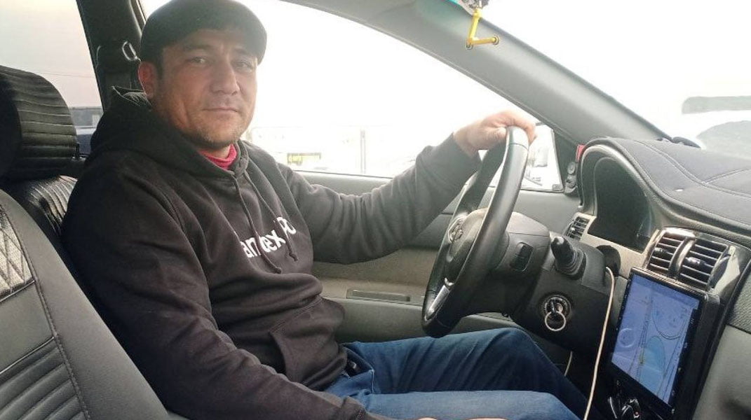 Toshkentda taksida ayolning ko‘zi yoridi