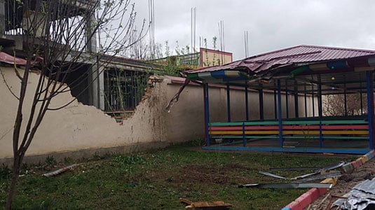 Yangiyo‘ldagi bog‘chaga kran o‘qi qulab tushdi