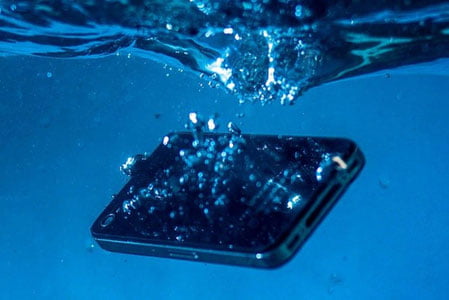 5 yil suv ostida yotgan iPad jinoyatchilarni fosh qildi