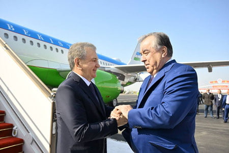 Shavkat Mirziyoyev Xo‘jand shahriga amaliy tashrif bilan yetib bordi