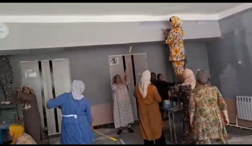 Andijonda o’qituvchilar maktabni “remont” qilgani ortidan direktor ishdan olindi