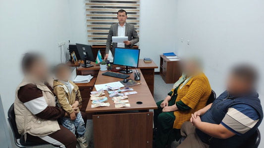 Жиззахда она ўғлининг ўрнига алимент тўлади