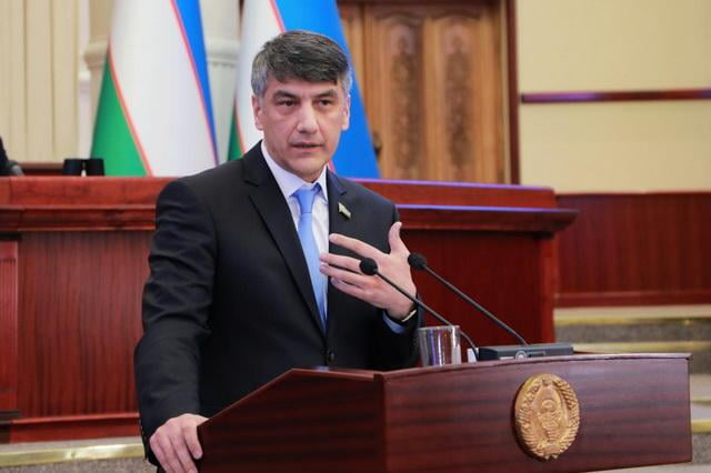 Alisher Qodirov havoning ifloslanishini hukumat bilan bog‘lamaslikka chaqirdi