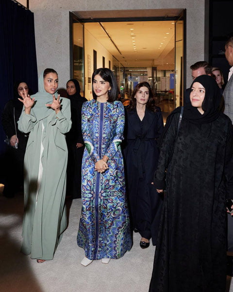 Саида Мирзиёева Доҳадаги халқаро кўргазмаларга ташриф буюрди