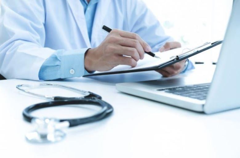 Тиббиёт ходимаси вафоти учун 795 миллион сўм тўлаб берилди