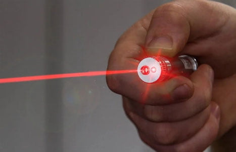 Ўзбекистонда лазерлардан ноқонуний фойдаланганлик учун жавобгарлик жорий этилмоқда