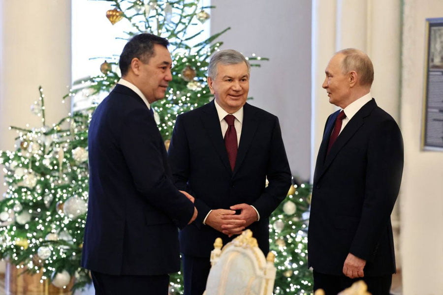 Shavkat Mirziyoyev MDHga aʼzo davlatlar rahbarlari bilan birgalikda “Ermitaj” davlat muzeyi bilan tanishdi