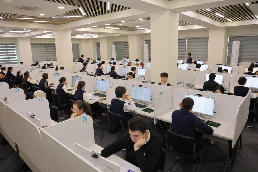 Ўзбекистонда илк бор битирувчилар учун “Келажак учун хорижий тил” лойиҳаси бошланди