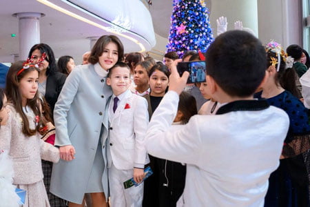 Меҳрибонлик уйида тарбияланувчи болажонлар учун “Президент арчаси” байрам тадбири бўлиб ўтди