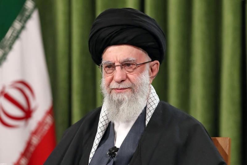 Эрон бош раҳнамоси Москвага қочишга тайёрланмоқда — ОАВ