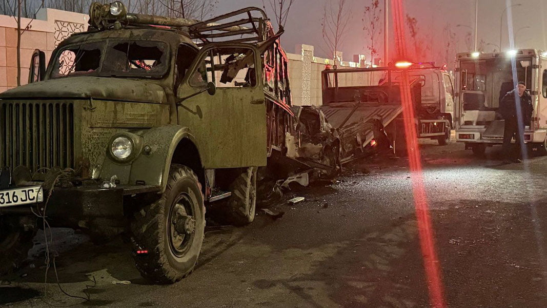 Тошкентда Оnix юк машинасига урилиши оқибатида йўловчи ҳалок бўлди