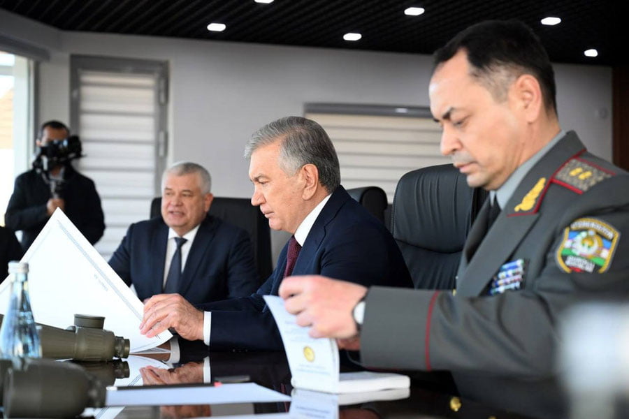 Президент Шавкат Мирзиёев Ватан ҳимоячилари куни муносабати билан байрам табригини йўллади