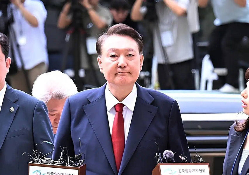 Жанубий Кореянинг собиқ президенти 5 йилга қамалди