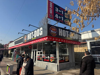 Тошкентда ҳинд тилидаги реклама пешлавҳаси олиб ташланди