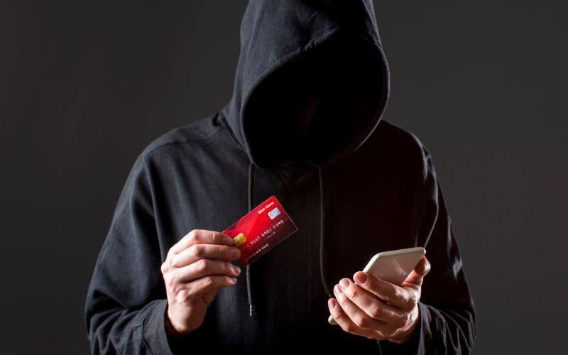 Онлайн кредит олишда фирибгарликка учраган фуқаролардан кредитни ундириш тўхтатилади