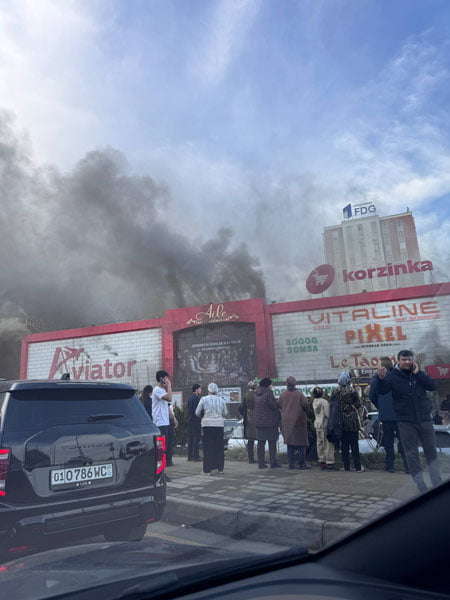 Тошкентдаги савдо марказида катта ёнғин содир бўлди