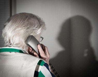 O‘zbekistonda pensionerlar firibgarlik qo‘ng‘iroqlari haqida ogohlantirildi