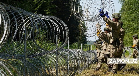 Латвия Беларусь билан чегарада тиконли сим ўрнатади