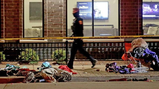 Viskonsin shtatining Uokesh shahrida haydovchi yuk avtomobilida odamlarni bosib ketdi