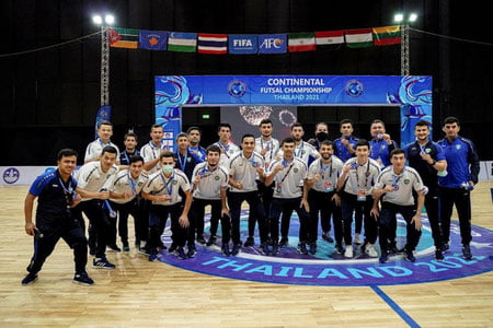 O‘zbekiston futzal terma jamoasi xalqaro turnirda bronza medallarini qabul qilib oldi