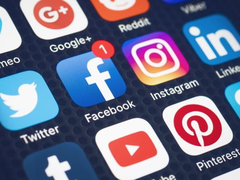 Ўзбекистонда фаолияти расман чекланган ижтимоий тармоқлар рўйхати эълон қилинди