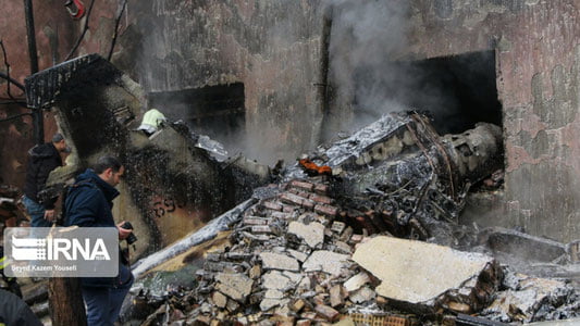 Eronda harbiy samolyot shahar markaziga quladi