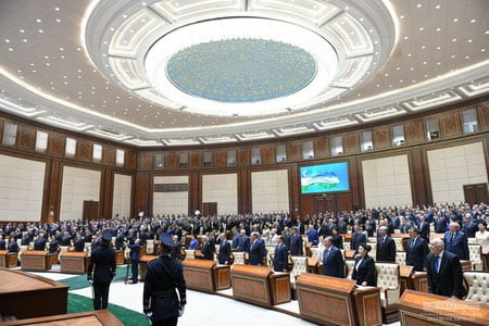 Қонуний фаолият юритаётган барча журналист ва блогерлар бундан буён ҳам қонун ва Президент ҳимоясида бўлади — Шавкат Мирзиёев