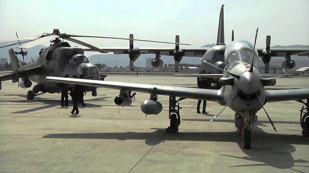 Ўзбекистон “Толибон”га афғон самолётларини қайтармаслиги очиқланди