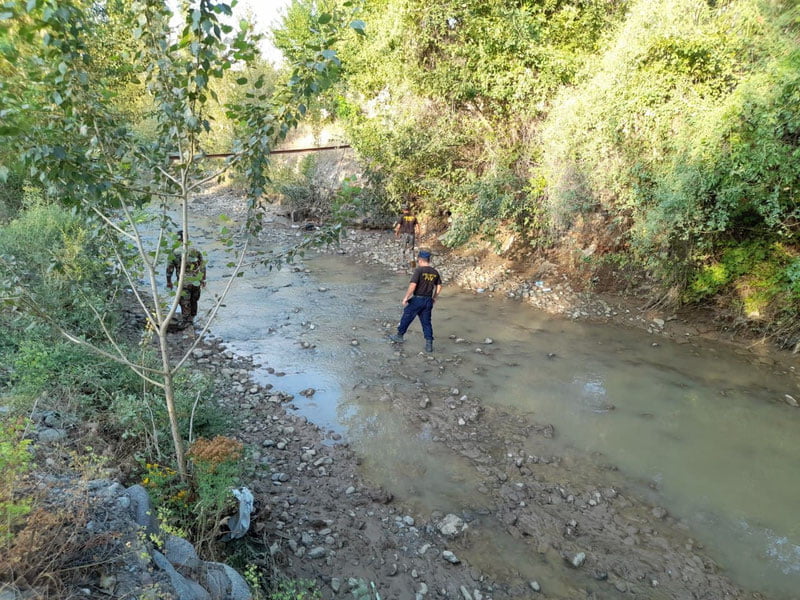 Ота -она селда оқиб кетган ўғли топилишидан умидвор- Косонсой фожиаси 8 кишининг умрига зомин бўлди