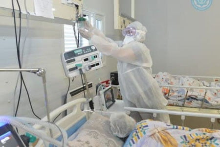 ССВ: июнь-июль ойларида хусусий тиббиёт клиникаларида даволанган 31 нафар “COVID-19”га чалинган бемор оғир аҳволга тушиб қолган