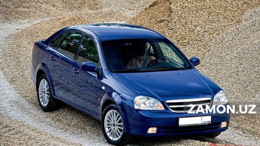 “UzAuto Motors” “Chevrolet Lacetti”ларини нега дон омборларида сақлаяпти?