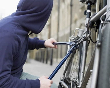 Наманганда 48 ёшли аёлнинг велосипеди ўғирлаб кетилди