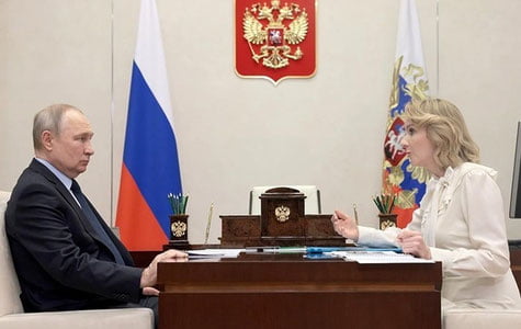 Гаага суди Путинни ҳибсга олиш учун ордер берди